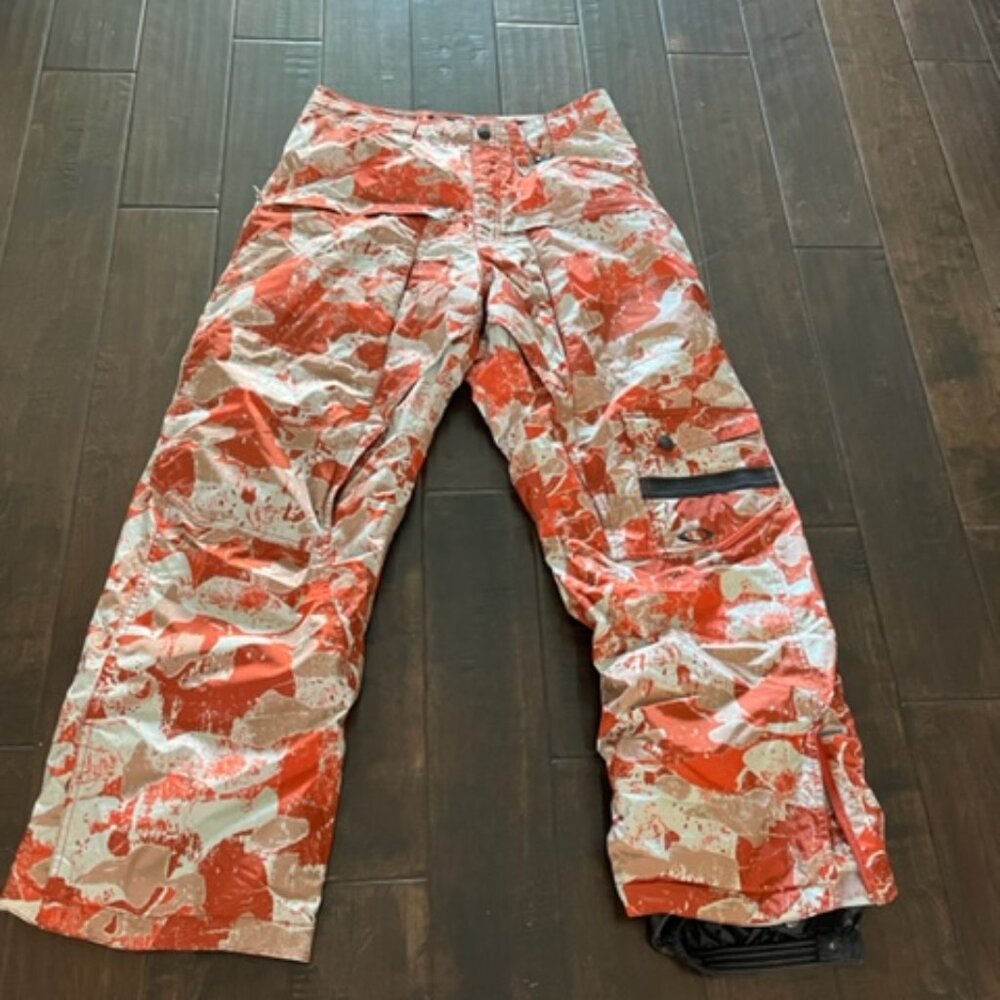 Small mens oakley urban camoflage snowboard ski pants